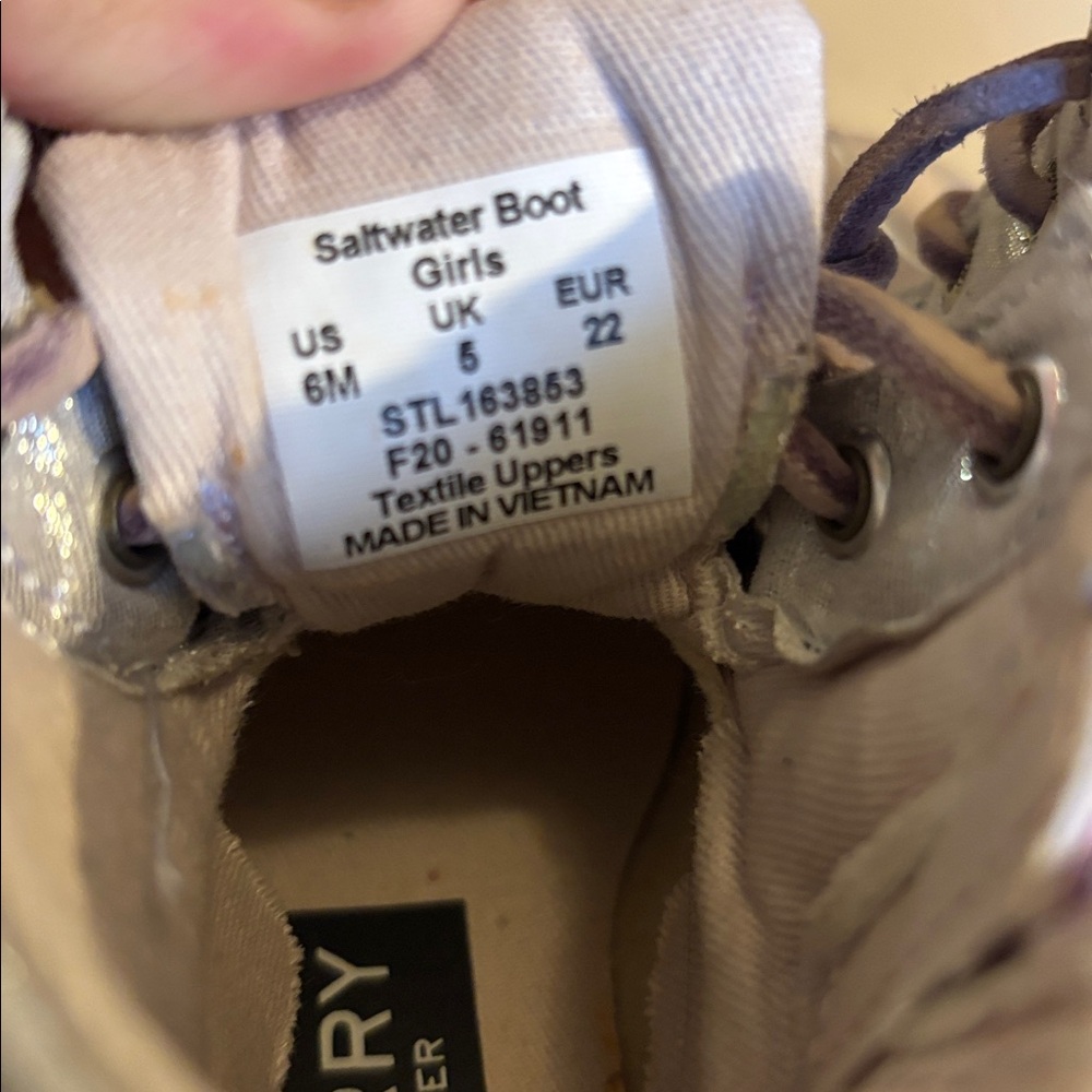 Sperry Kids Shimmering Silver Boots - Picture 6 of 8